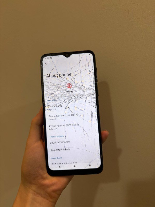 Moto e13 и iPhone 7+ с повреждёнными экранами 1