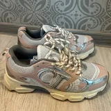 Кроссовки 1