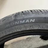 Шина 235/40 R19 5