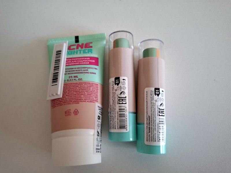 Косметика Stellary и Beauty Bomb набор тональных кремов и других средств 4