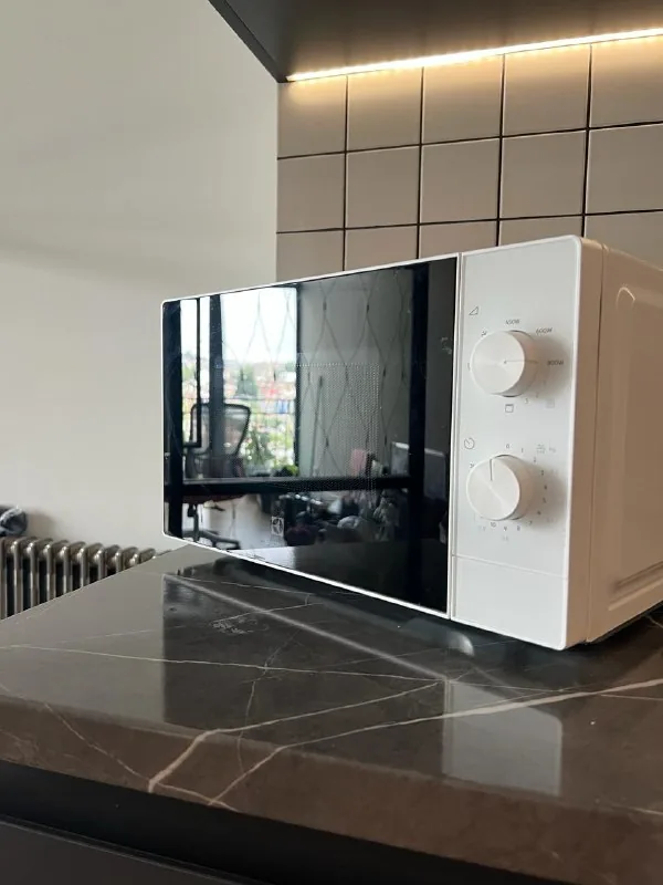 Микроволновка Electrolux EMZ421MMW 1