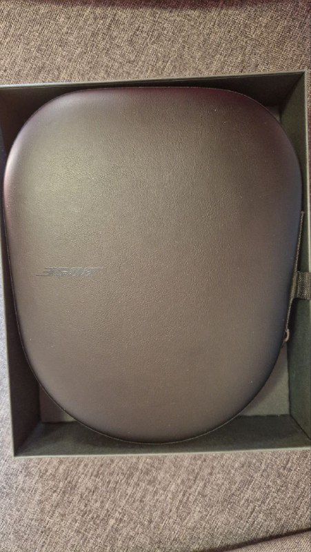 Наушники Bose 700 с коробкой и чехлом 4