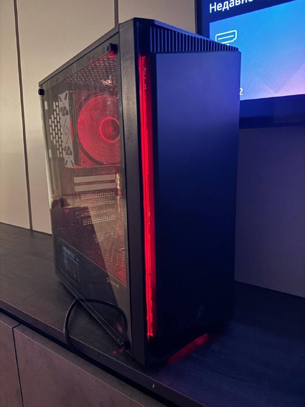 Два системных блока без дискретной видеокарты