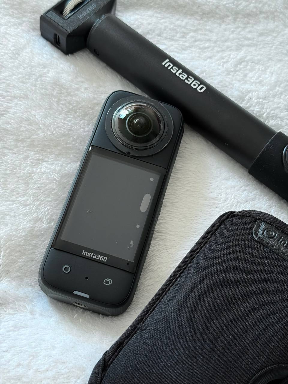 Insta360 X3 camera with accessories 4