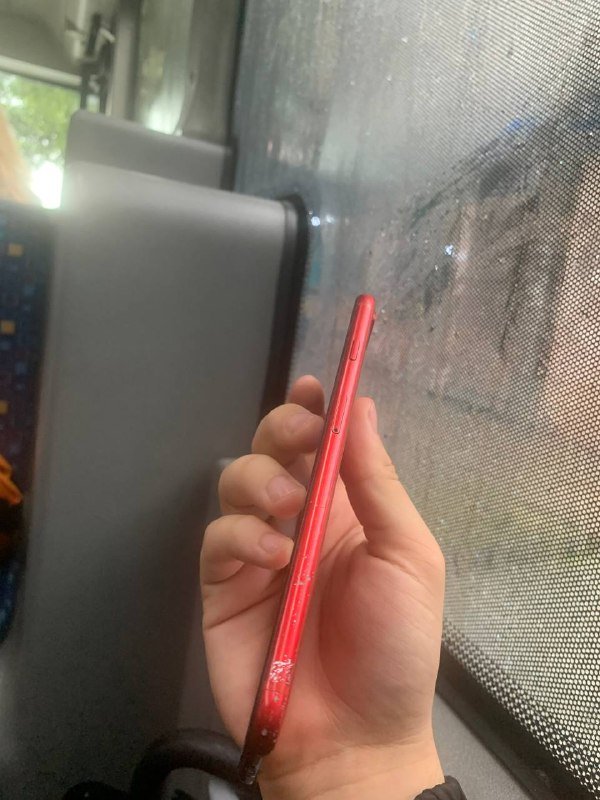 IPhone 8plus 64GB красный 5