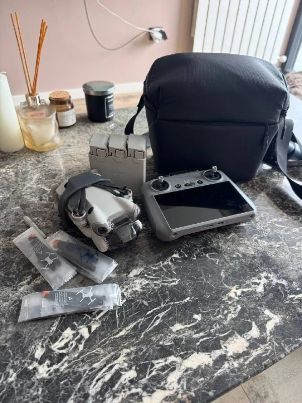 DJI Mini 4 Pro Fly More Combo