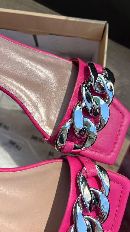 Самокат, Айфон 11 128гб, Босоножки 36 размер, Книги 10