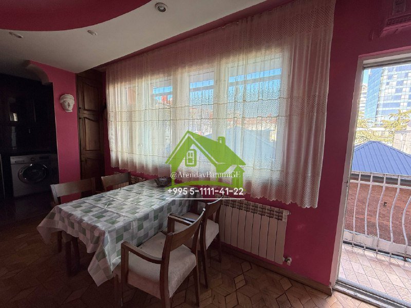 Трехкомнатная квартира 2+1 в Батуми