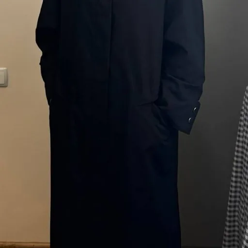 Черное пальто
