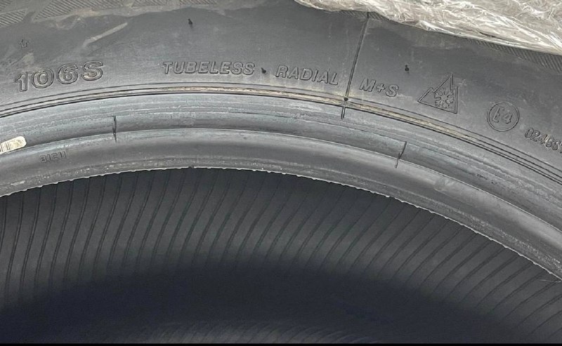 Комплект зимней резины Bridgestone DM-V2Z 235/65 R18 2