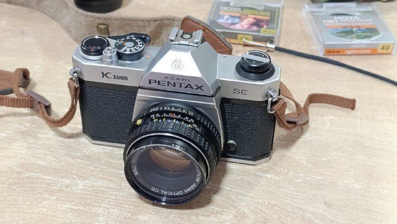 Asahi Pentax K1000 SE фотоаппарат с объективами и пленками