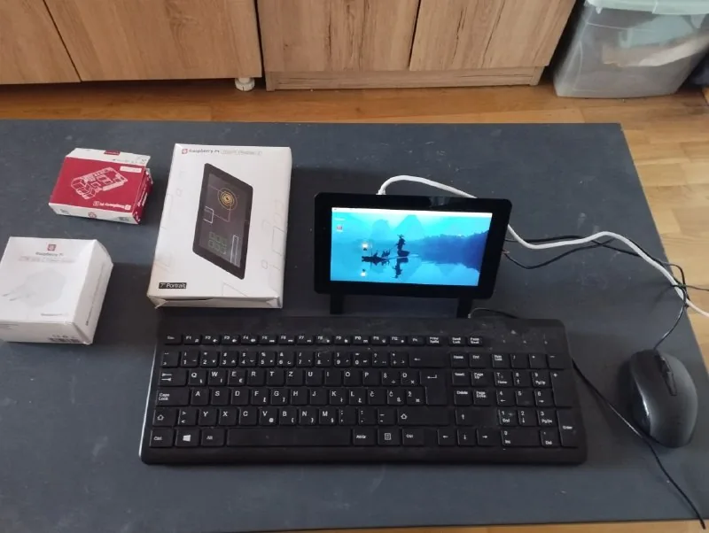Микрокомпьютер RPI5 TouchDisplay 2 8Gb в сборе