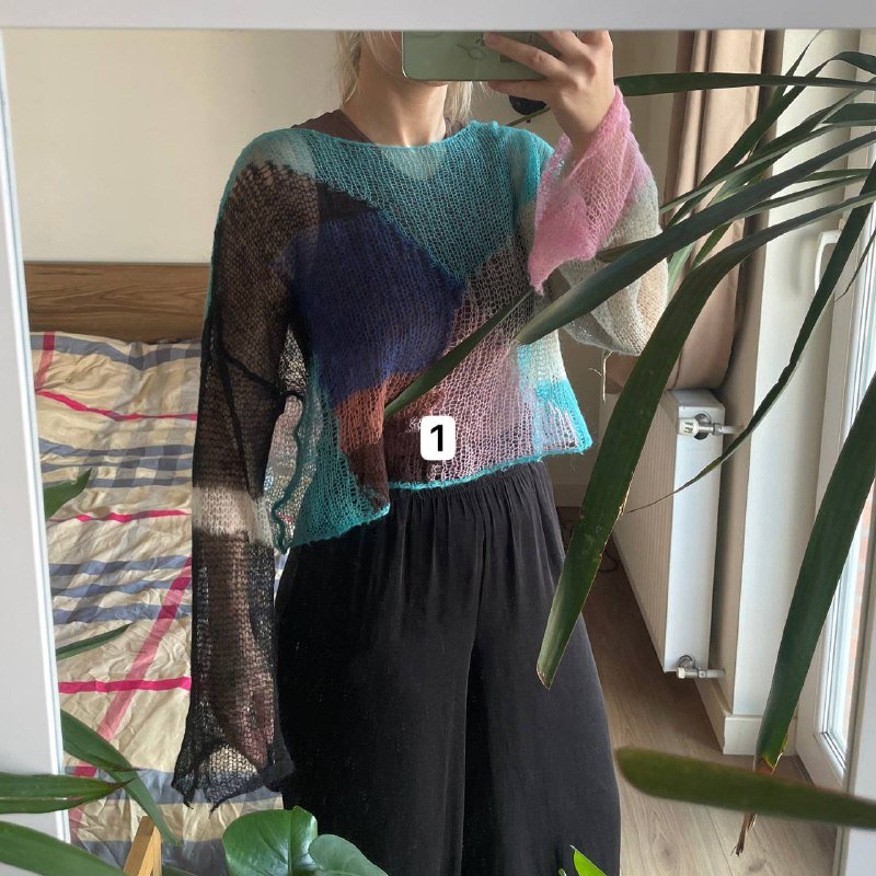 цветная кофточка Zara, белая вязаная жилетка Look online, свитшот Гром xs, зеленый свитер xl винтаж, теплый вязаный свитер Zara xs