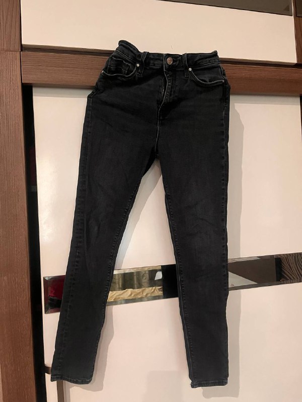 Йога-коврик, Массажный мячик, Пиджак Reserved, Кофта Bershka, Платье Oodji, Бархатное платье, Лонгслив, Джинсы скини, Юбка-карандаш 8