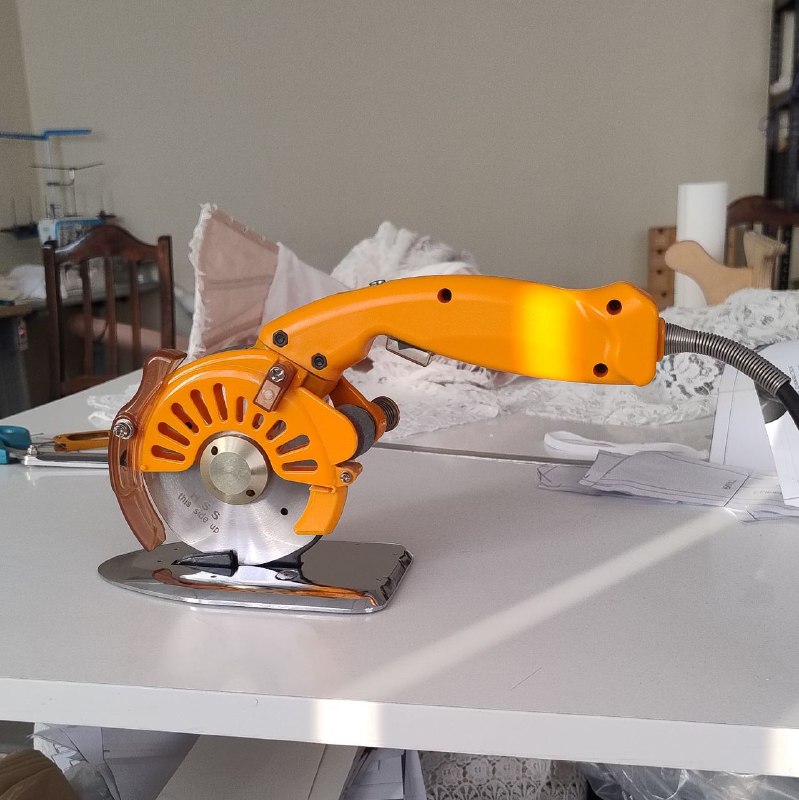 Раскройный нож d10cm 1