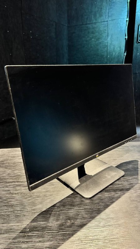Монитор ViewSonic 24” и офисная клавиатура