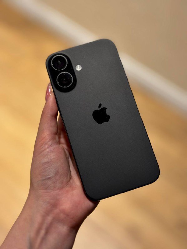 iPhone 16 128GB, iPhone 14 Pro 256GB, iPad 7 поколения 32GB 2