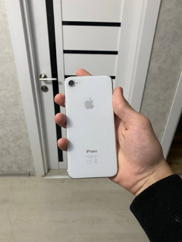 iPhone 8 256GB белый в отличном состоянии 2