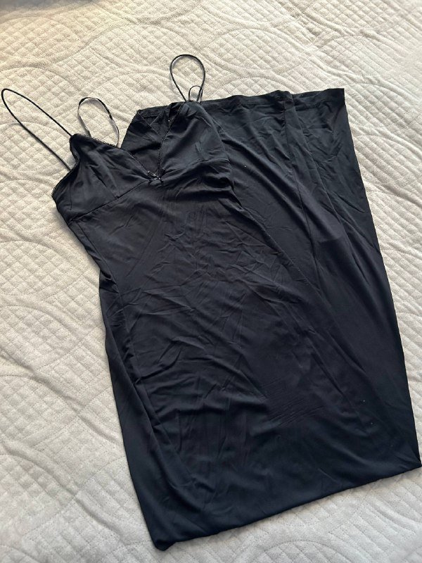 Пиджак guess, Тренч, Комплект кофта+майка, Юбка, Свитер, Кожаные штаны zara, Брюки белые манго, Толстовка nike, Платье bershka, Штаны легкие синие 8