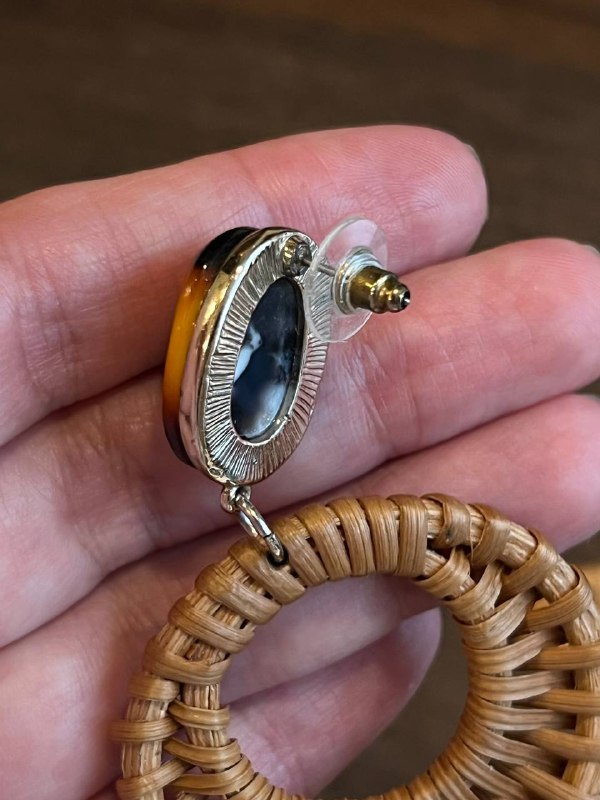 Серьги женские легкие стильные 4