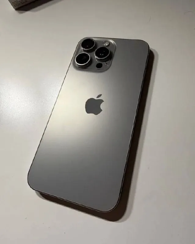 iPhone 15 Pro Max 256 ГБ 1