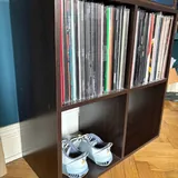Shelf for vinyl records 2