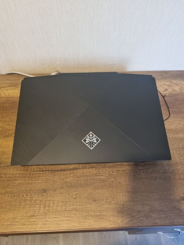 Ноутбук HP Omen с зарядным 2