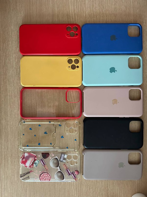 iPhone 11 Pro 64GB with 8 cases included 4