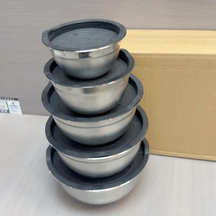 Набор мисок из нержавейки с крышками