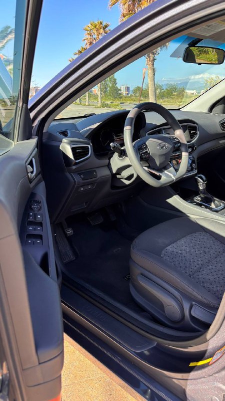 Hyundai ioniq hybrid 2019 4