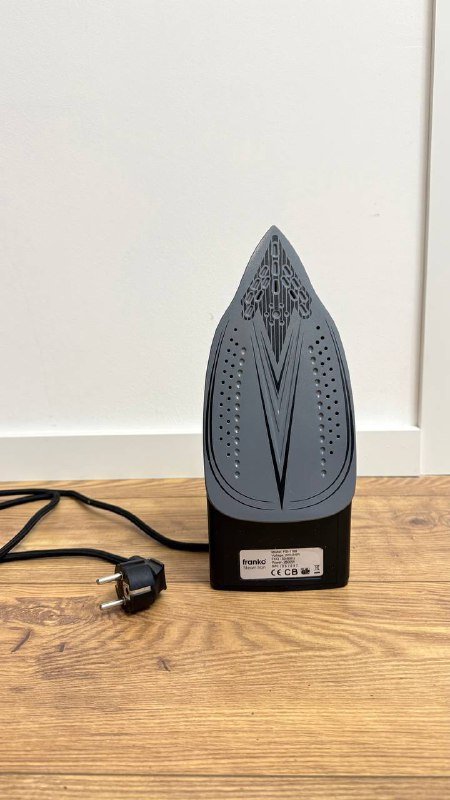 Паровой утюг Franko 2000 W 3