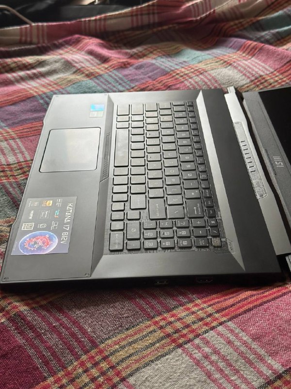 Игровой ноутбук MSI Katana 17 B12VEK-270RU 2