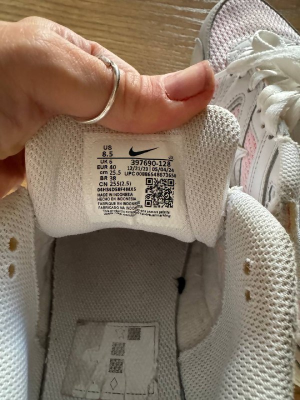 Сумка Calvin Klein, Рюкзак Lokis кожаный, Флиска Billabong, Рубашка Tommy Hilfiger, Кроссовки Nike Air 9