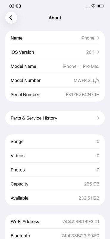 iPhone 13 128 GB, iPhone 11 Pro Max 256 GB 9
