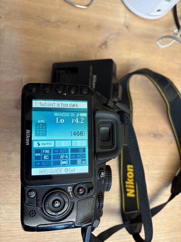 Фотоаппарат Nikon D3100, объектив 18-55mm VR, зарядка, сумка, крышка, ремень 2