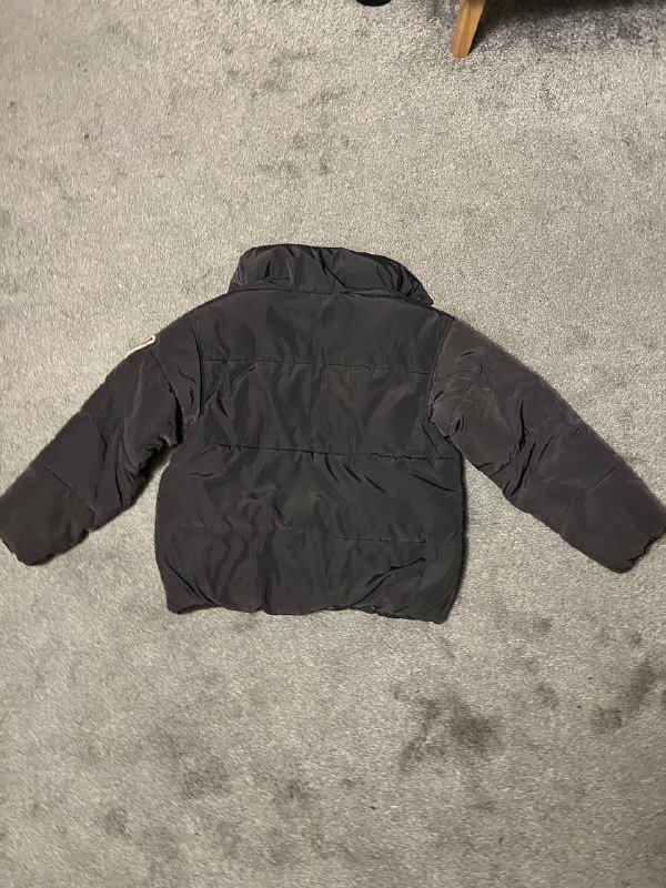 Черная куртка H&M 2