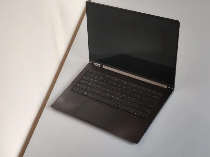 Lenovo Yoga C930-13IKB 1