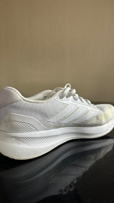 Белые кроссовки adidas 4
