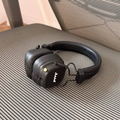 Наушники Marshall Major IV