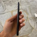 iPhone SE 128GB 3