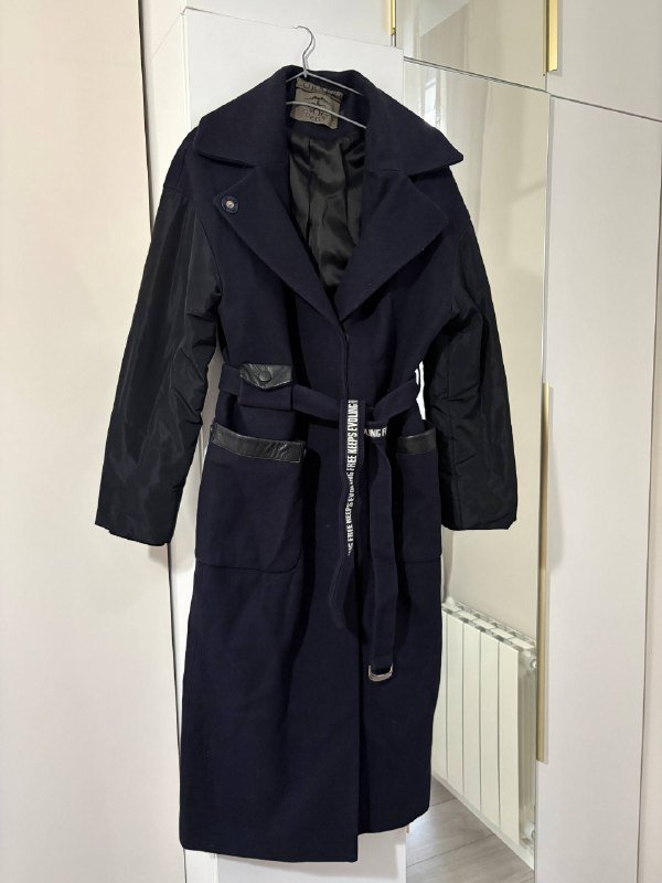 Пальто 70% шерсть размер 42 2