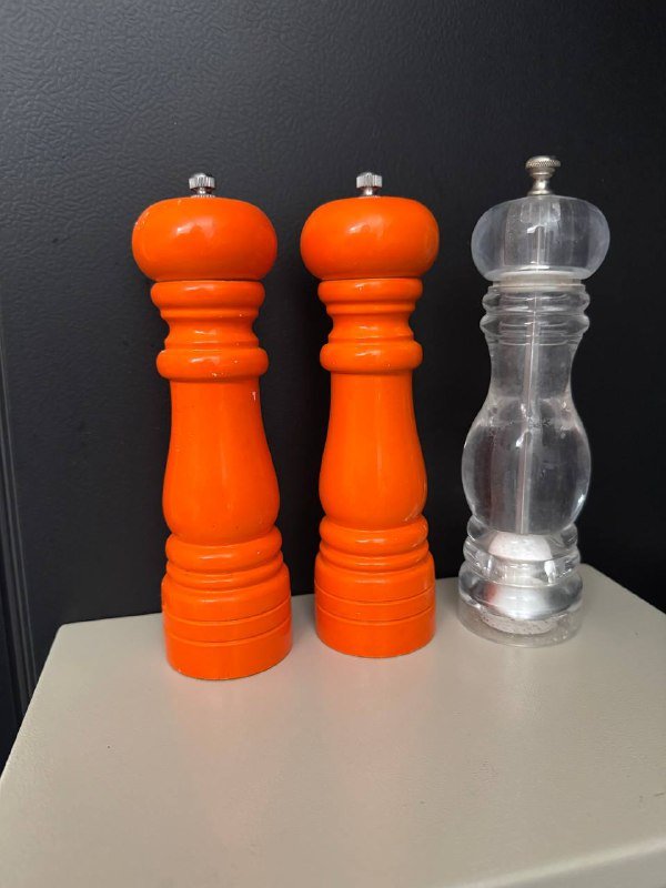 солонка, перечецница, распылитель масла 2