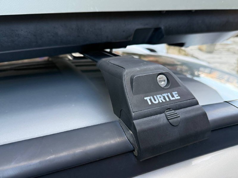 Автобокс Turino Medium 460 л, аэродинамические поперечины Turtle Air-2 4