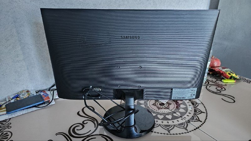 LED монитор Samsung 24" S24F360FН 2