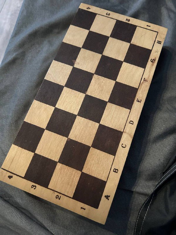 книги по испанскому, духи Versace, органайзер, свеча, воротник для животных, шахматы, гирлянда 6