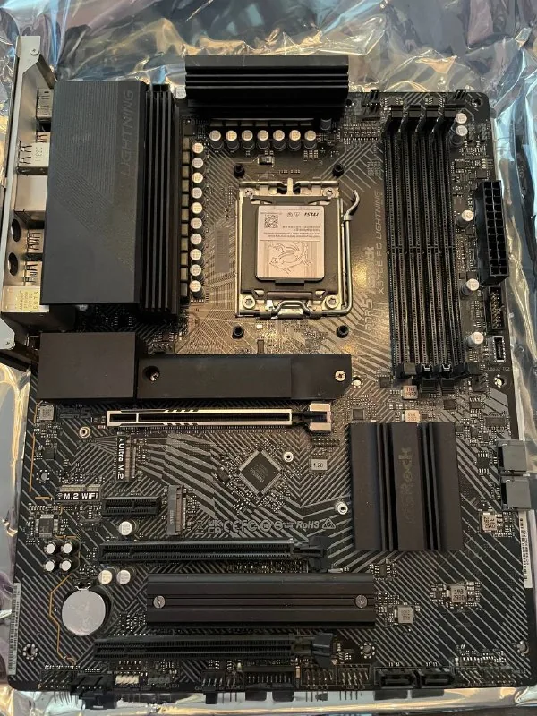 ASRock X670E PG Lightning 1