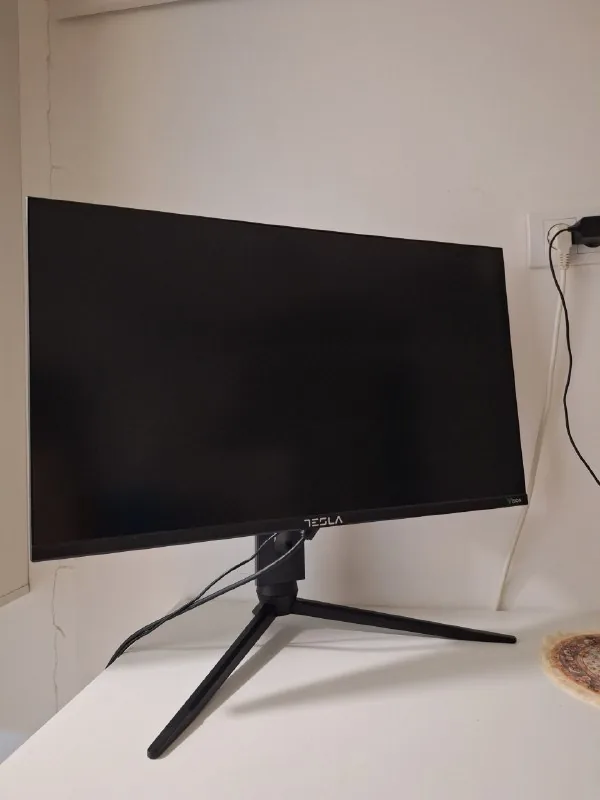 Монитор Tesla 27" 27GM620BF 1