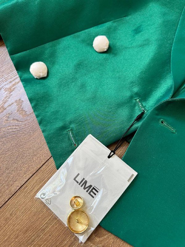 Укороченный пиджак размер М 3