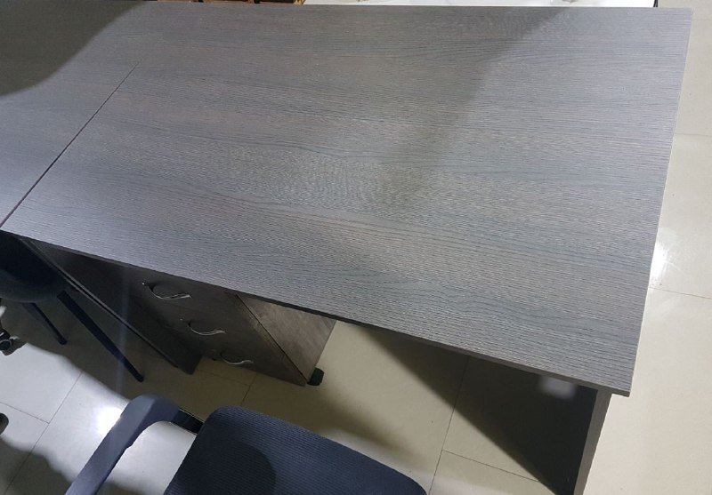 Стол, тумбочка на колесиках