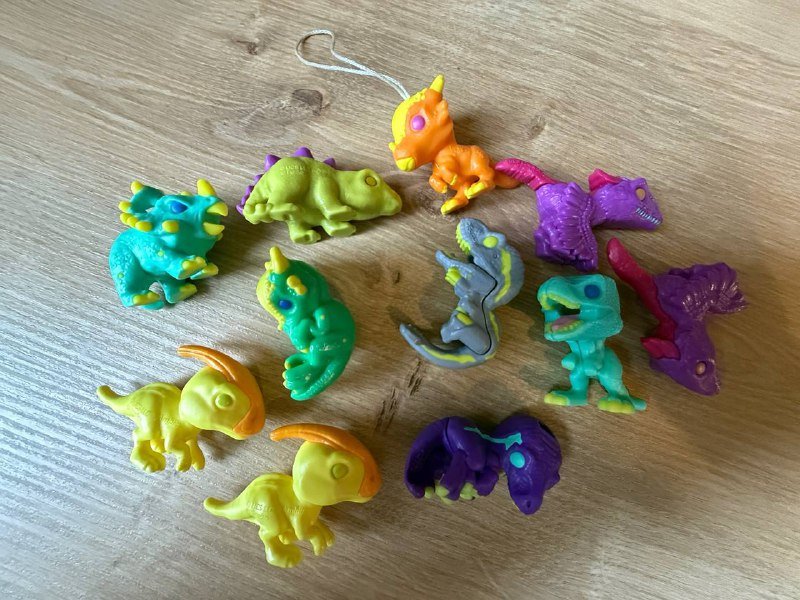 Киндер джой динозавры